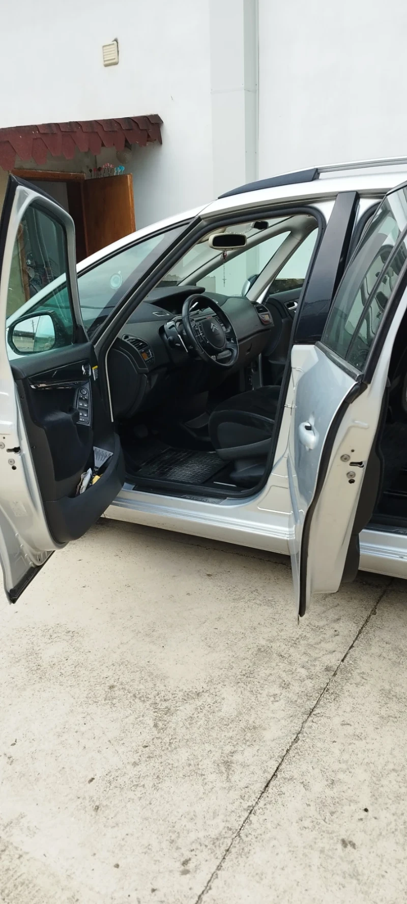 Citroen Grand C4 Picasso, снимка 2 - Автомобили и джипове - 52641516