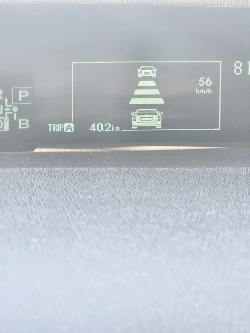 Toyota Prius 1.8 HIBRID, СОЛАР КОЖА ГАЗ* Н АВИ HUD* НОВИ ГУМИ, снимка 7 - Автомобили и джипове - 52269128