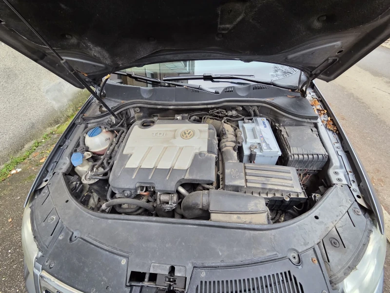 VW Passat 2.0 TDI, снимка 12 - Автомобили и джипове - 52673954
