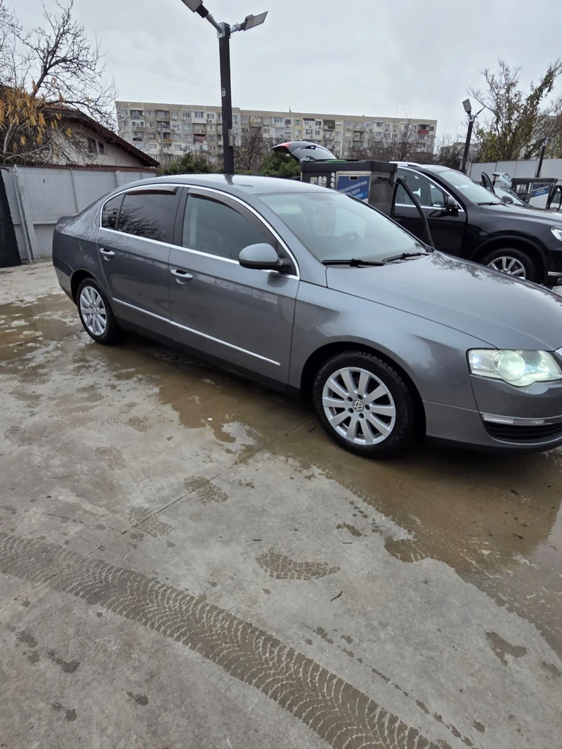 VW Passat 2.0 TDI, снимка 2 - Автомобили и джипове - 52673954