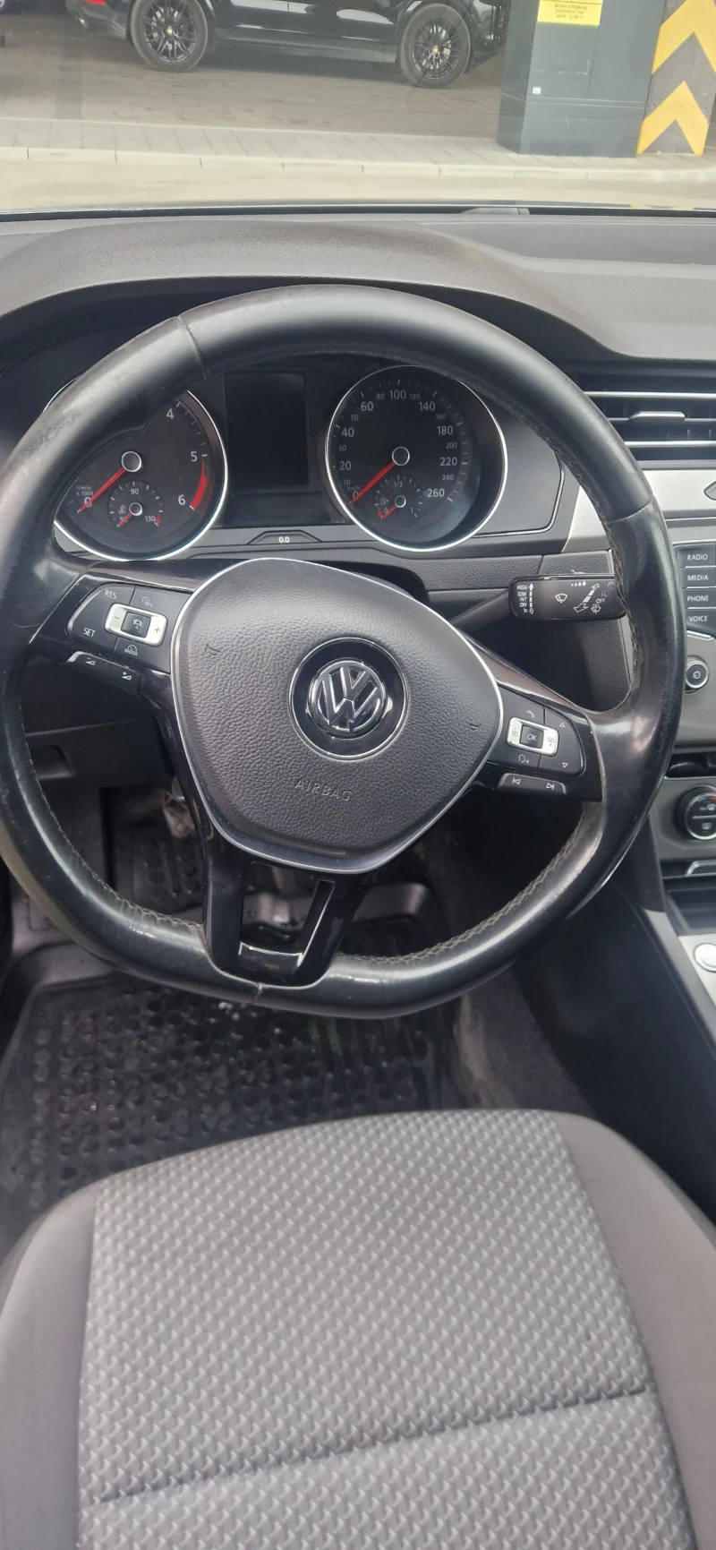 VW Passat, снимка 9 - Автомобили и джипове - 52815391