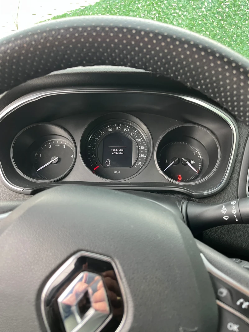 Renault Megane, снимка 7 - Автомобили и джипове - 53406362