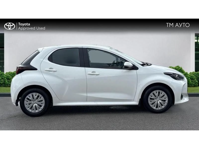 Toyota Yaris 1.5P M/T COMFORT, снимка 17 - Автомобили и джипове - 54707874