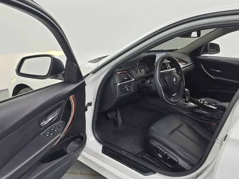 BMW 320 d, снимка 10 - Автомобили и джипове - 55143960