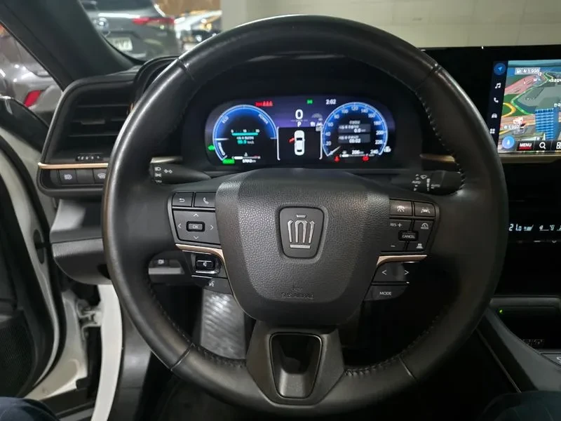 Toyota Crown 2.5 4Wd Hybrid, снимка 12 - Автомобили и джипове - 55702239