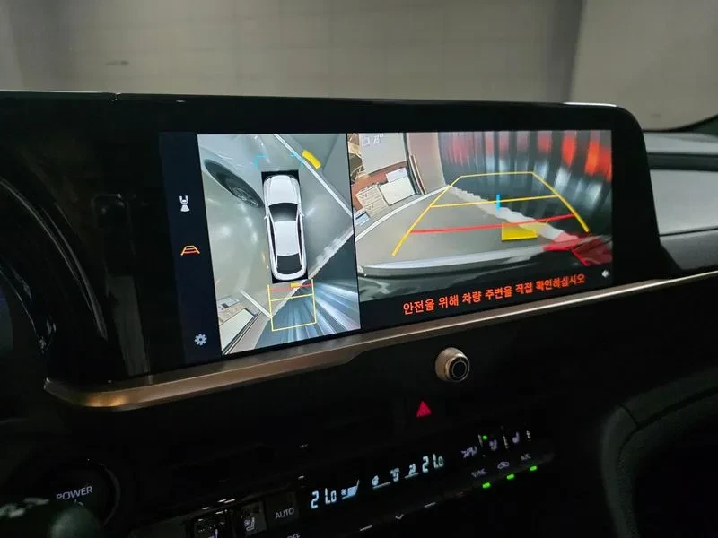Toyota Crown 2.5 4Wd Hybrid, снимка 16 - Автомобили и джипове - 55702239