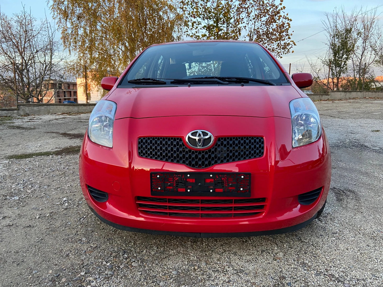 Toyota Yaris 1.3I бензин 87кс - изображение 8