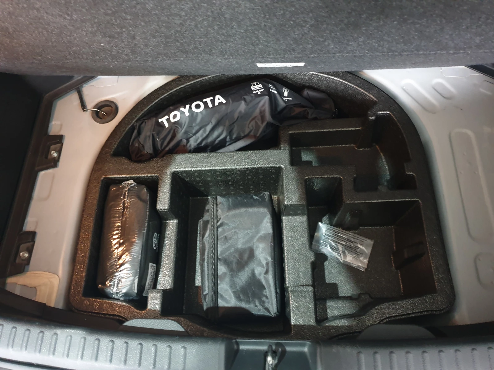 Toyota Yaris 2023/8200 км  | Mobile.bg — изображение 14