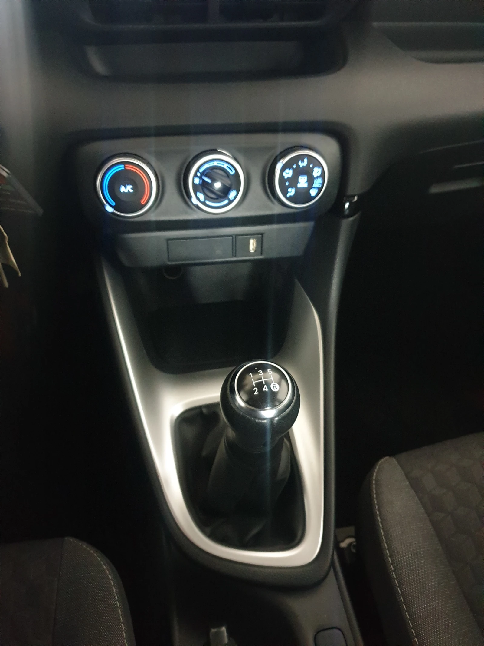 Toyota Yaris 2023/8200 км  - изображение 7