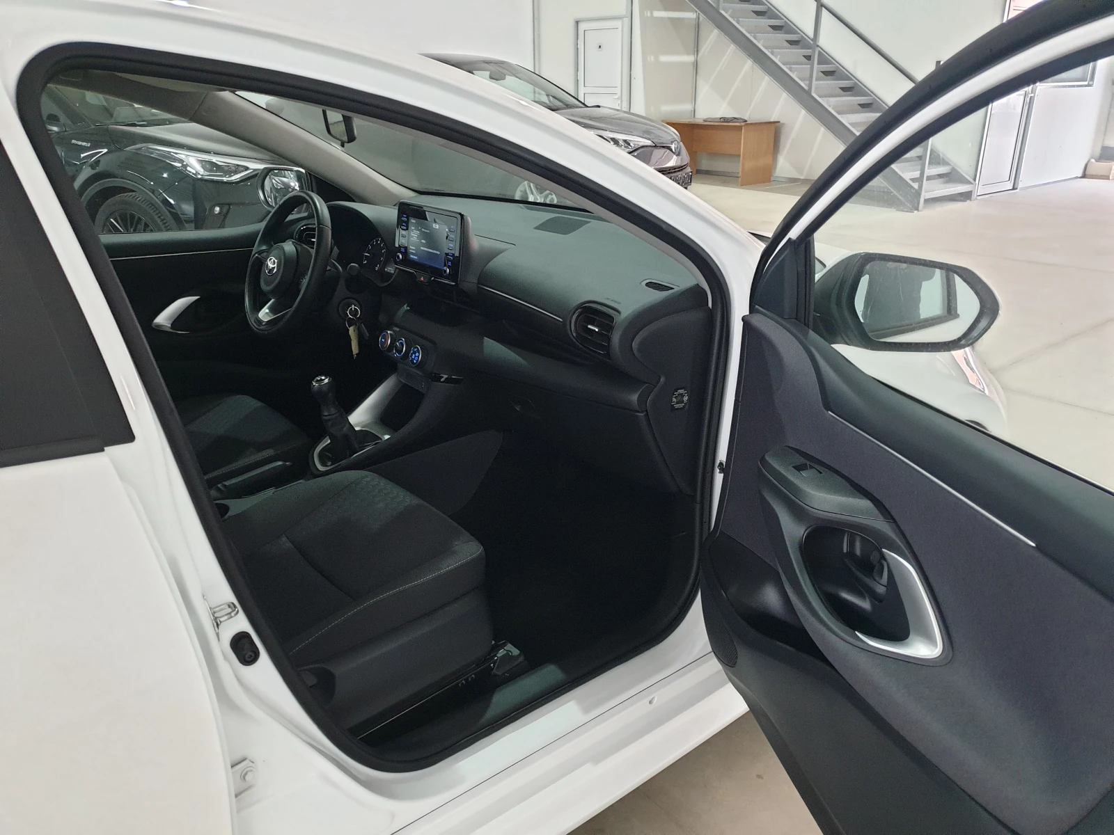 Toyota Yaris 2023/8200 км  | Mobile.bg — изображение 11