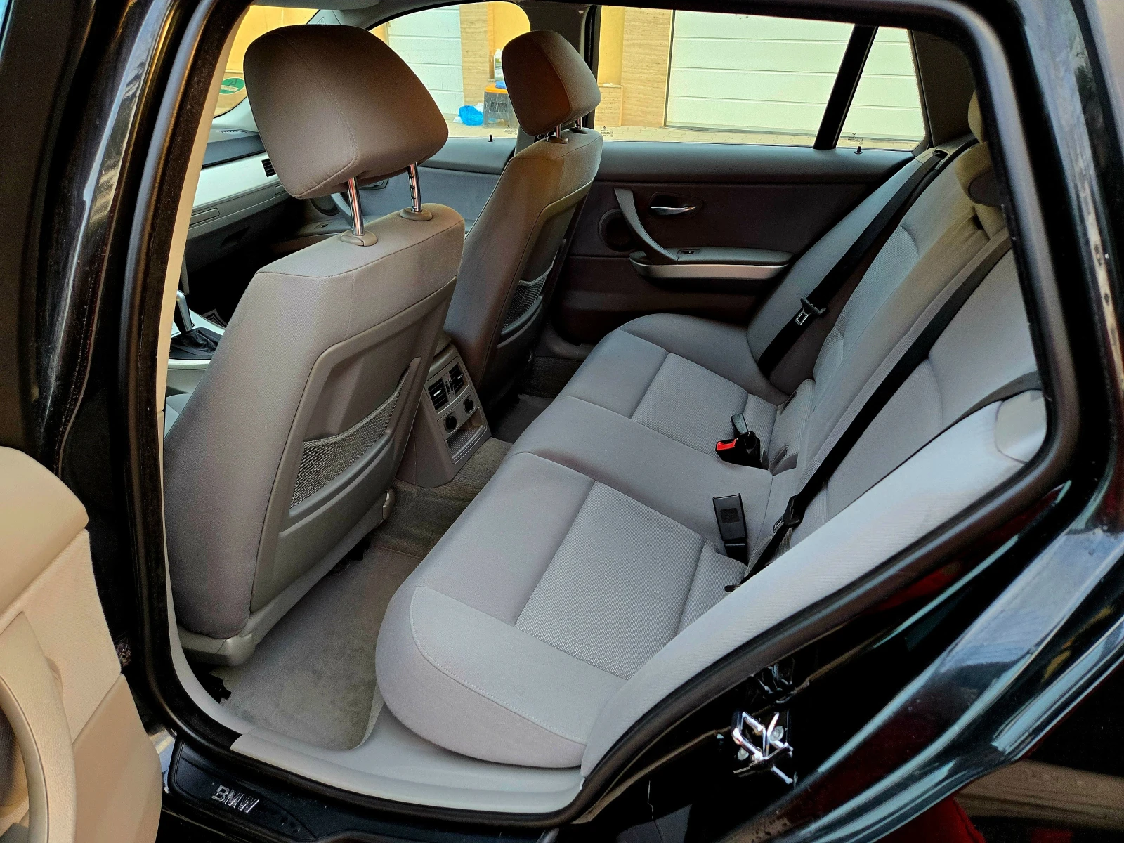 BMW 325  i  Германия Нави Ксенон Парктроник Автомат Клима - изображение 10