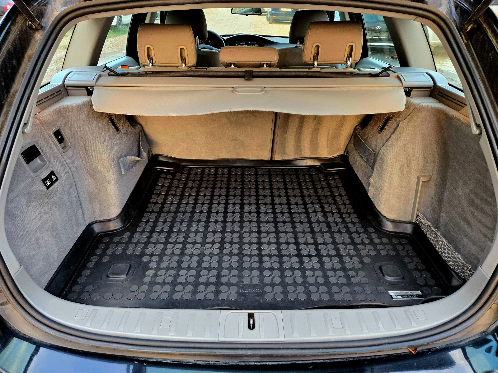 BMW 325  i  Германия Нави Ксенон Парктроник Автомат Клима | Mobile.bg — изображение 17