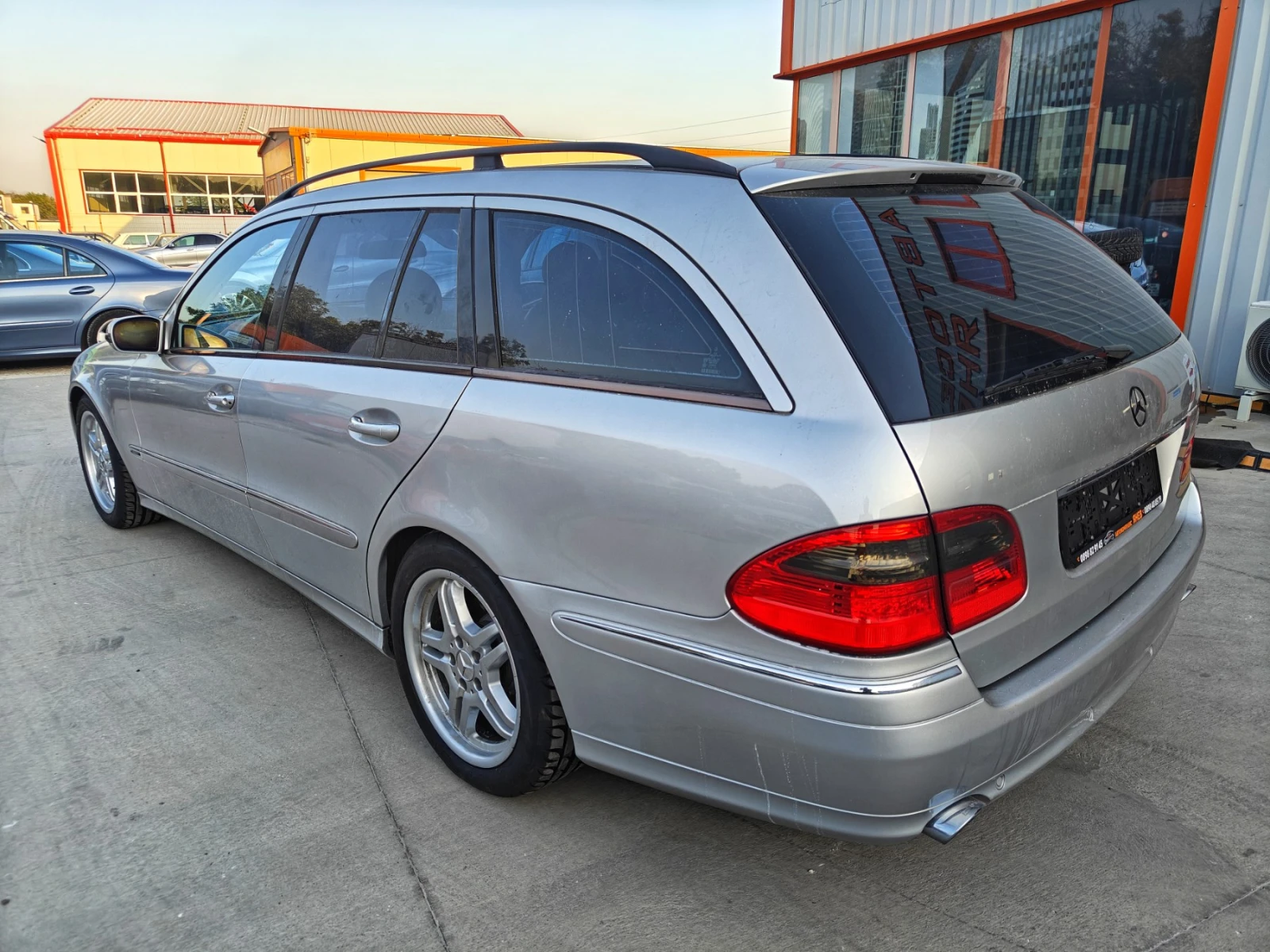 Mercedes-Benz E 320 бензин - изображение 4