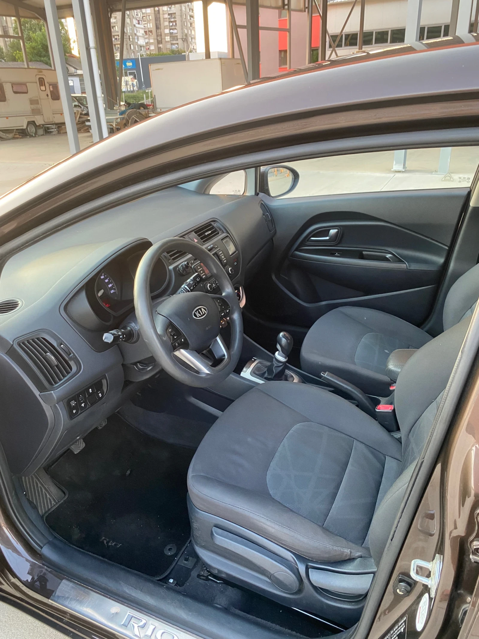 Kia Rio 1.1 EKO КЛИМАТИК - изображение 8