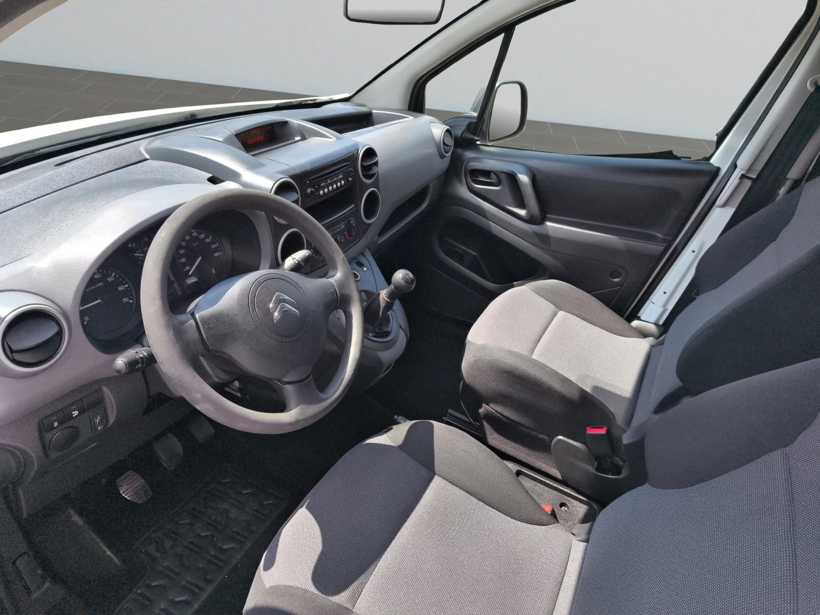 Citroen Berlingo  1.6VTi 100 BVM5 E6/1701R10 - изображение 9
