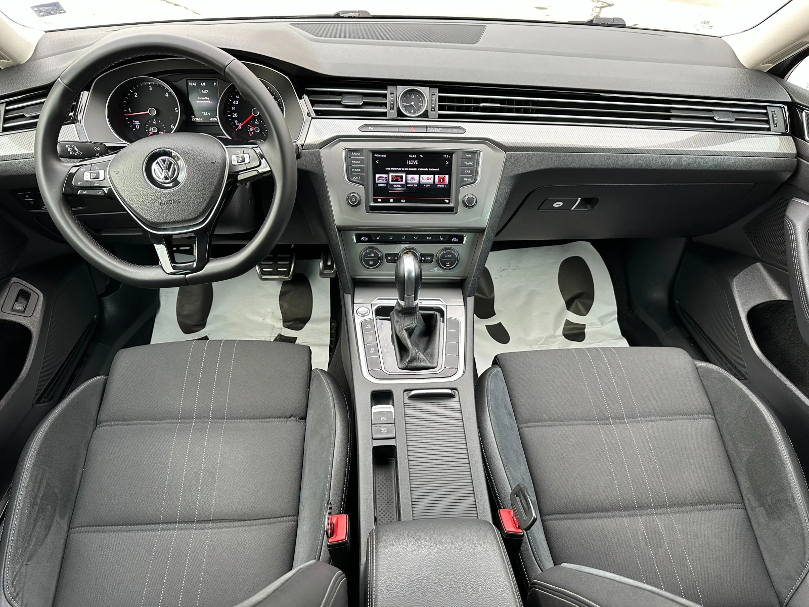 VW Passat Alltrack Гаранция/2.0d 190 к.с.  | Mobile.bg — изображение 11