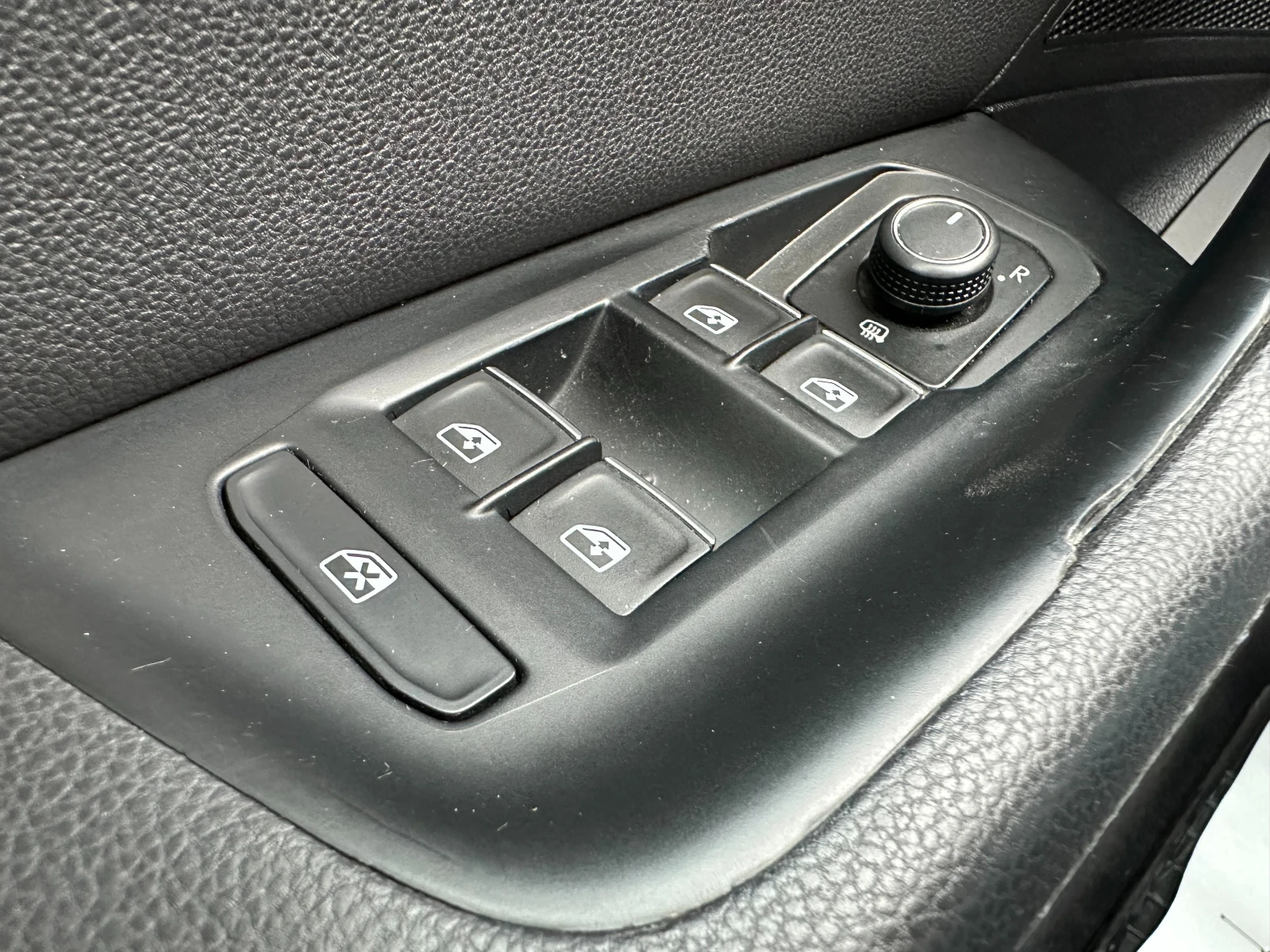 VW Passat Alltrack Гаранция/2.0d 190 к.с.  | Mobile.bg — изображение 16