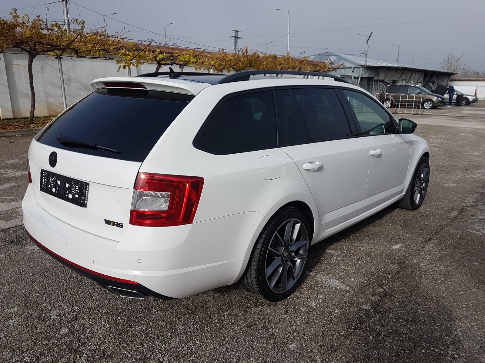 Skoda Octavia VRS 2.0TDI 184кс - изображение 5