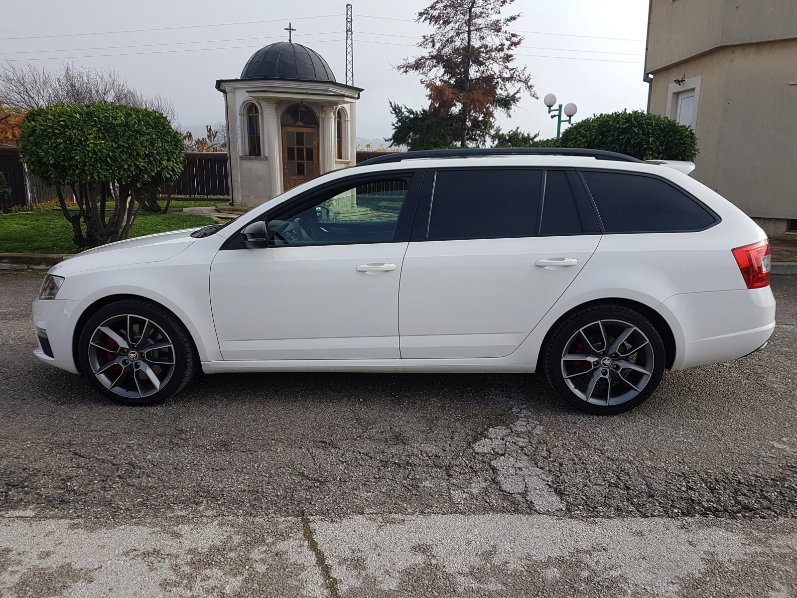 Skoda Octavia VRS 2.0TDI 184кс - изображение 8