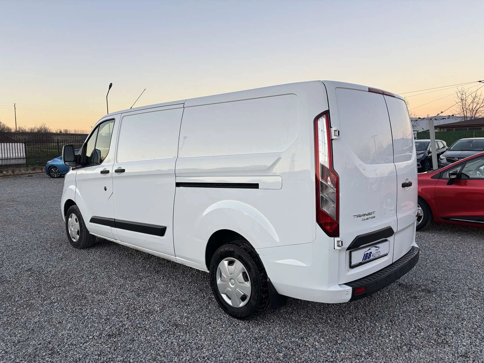 Ford Transit Custom 2.0, EURO 6, MAKSI. Нов Внос - изображение 4