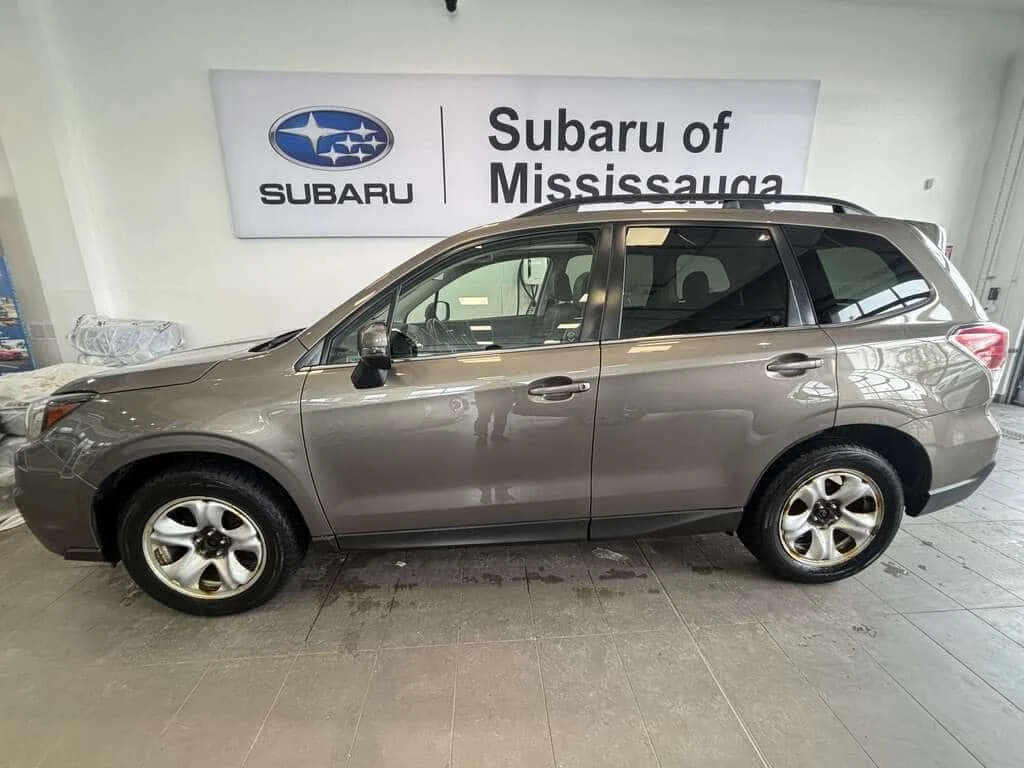 Subaru Forester * LIMITED | TECH PKG | CLEAN CARFAX | 2 SETS RIMS , снимка 4 - Автомобили и джипове - 53736556
