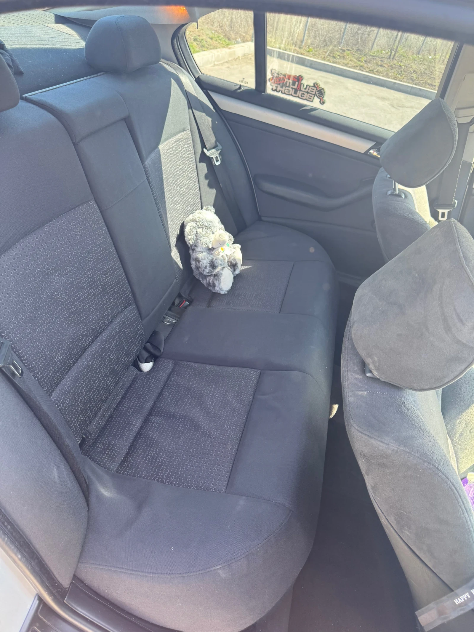 BMW 320 150 к.с. M-пакет | Harman Kardon | Алкантара | Под, снимка 13 - Автомобили и джипове - 53812663