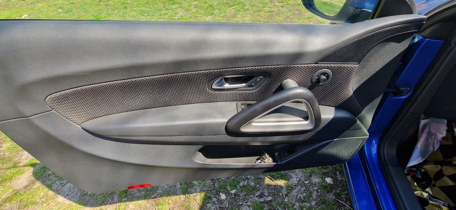 VW Scirocco 2.0 TDI, снимка 11 - Автомобили и джипове - 54097393