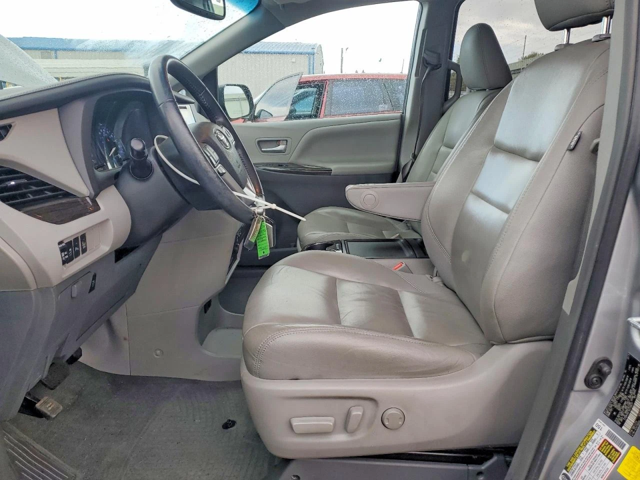 Toyota Sienna 2016 TOYOTA SIENNA XLE PREMIUM 7-PASSENGER | Mobile.bg � ����������� 7