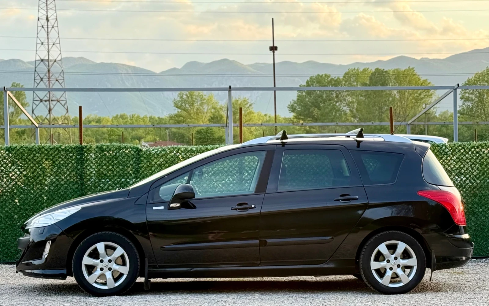 Peugeot 308 SW 1.6i Turbo ПАНОРАМА, снимка 4 - Автомобили и джипове - 54459575