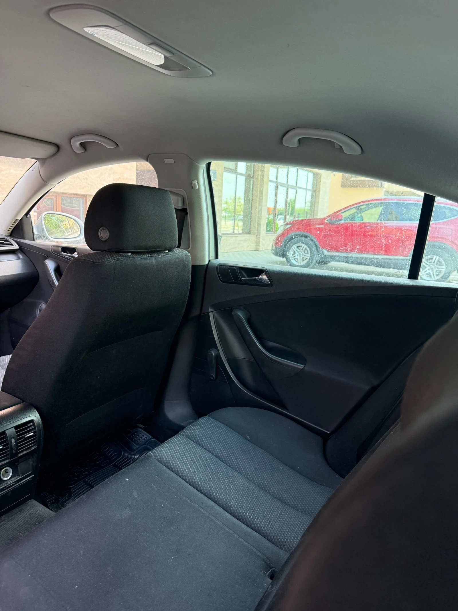 VW Passat, снимка 11 - Автомобили и джипове - 54509160