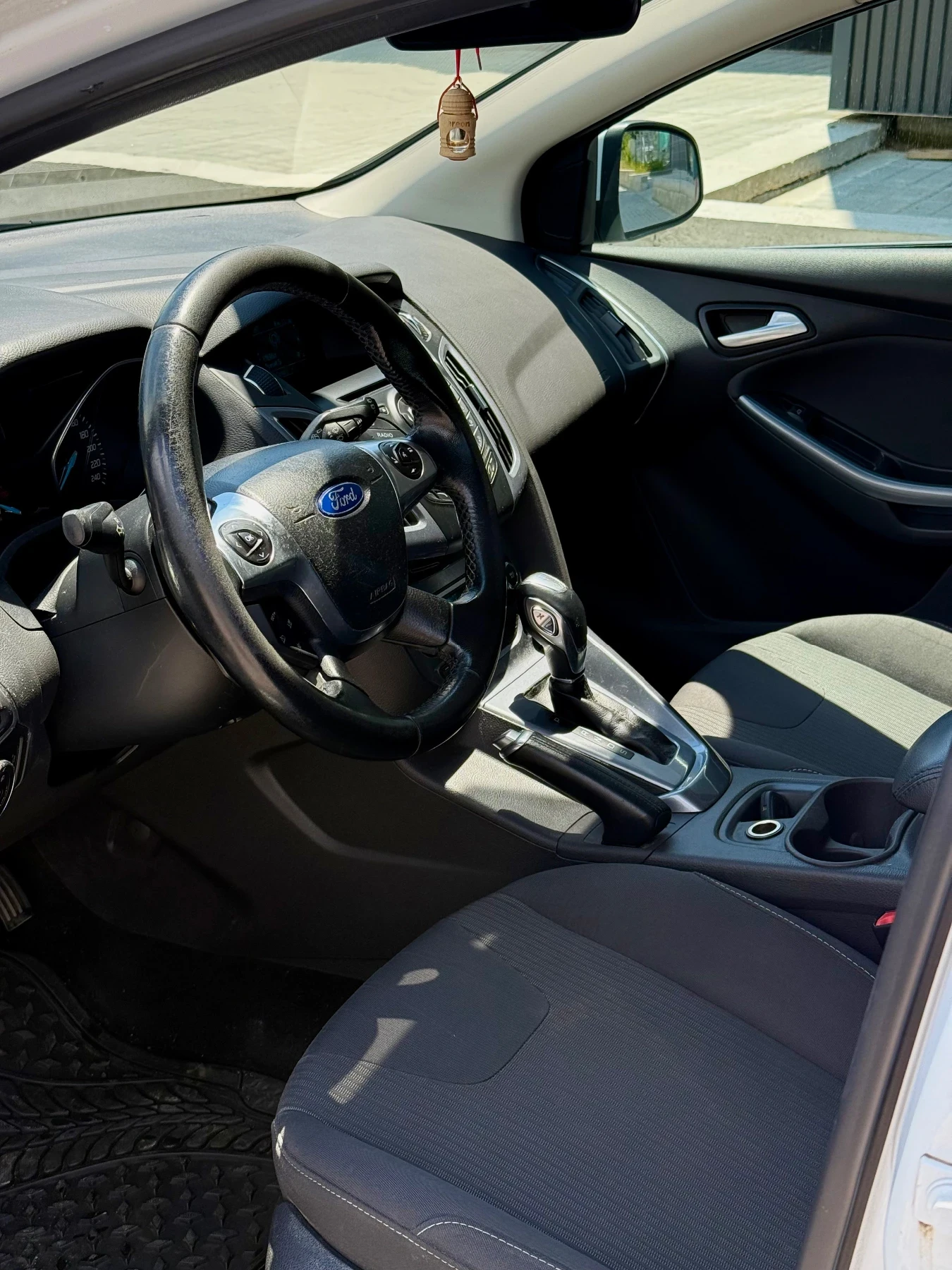 Ford Focus 2.0 дизел / автоматик / реални км , снимка 6 - Автомобили и джипове - 54834294