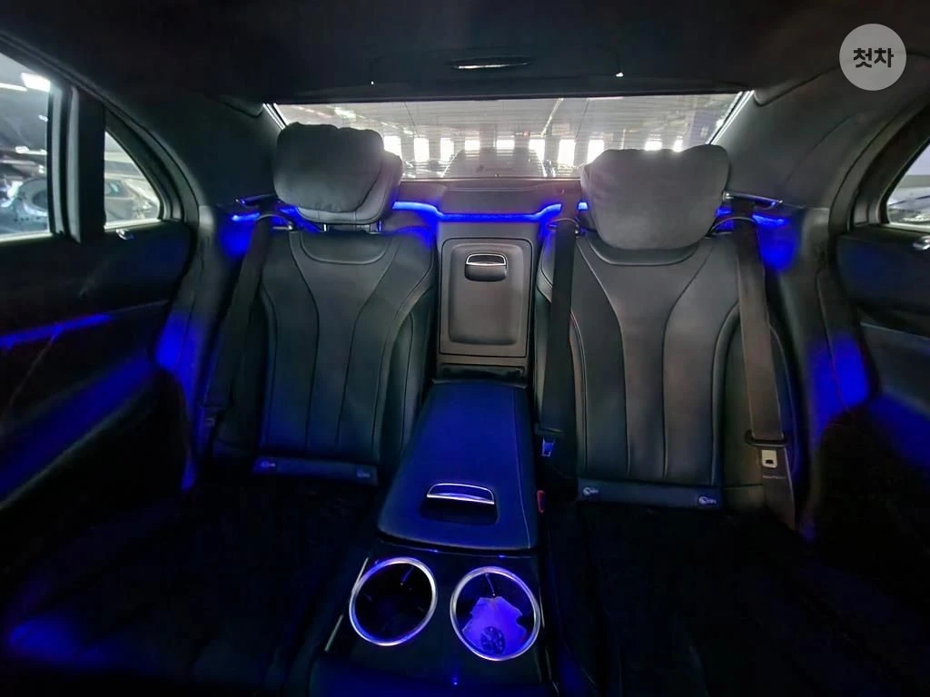 Mercedes-Benz S 350 4MATIC AMG PACK PANORAMA/360CAM/EKPAHИ, снимка 15 - Автомобили и джипове - 55433589