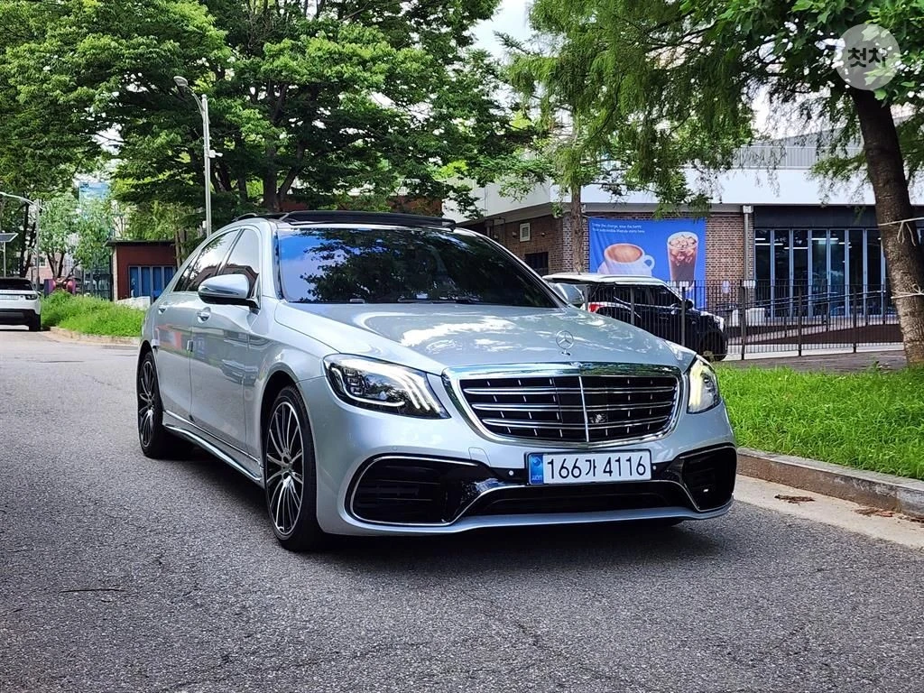 Mercedes-Benz S 350 4MATIC AMG PACK PANORAMA/360CAM/EKPAHИ