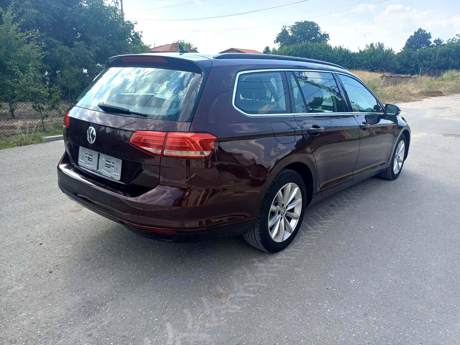VW Passat 2.0 TDI Business Line , снимка 4 - Автомобили и джипове - 55617659