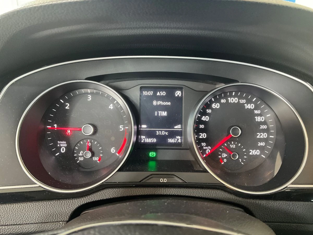 VW Passat 2.0 TDI Business Line , снимка 8 - Автомобили и джипове - 55617659