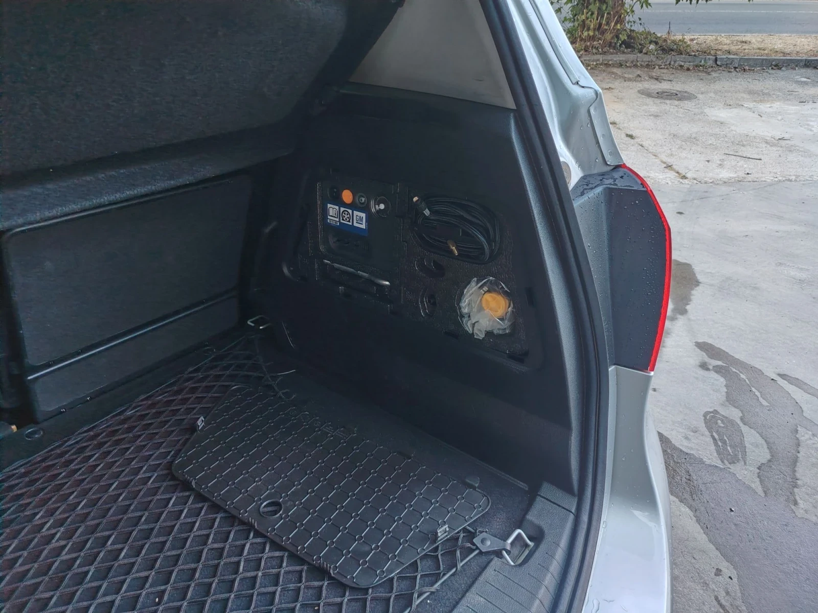 Opel Meriva, снимка 6 - Автомобили и джипове - 55742475