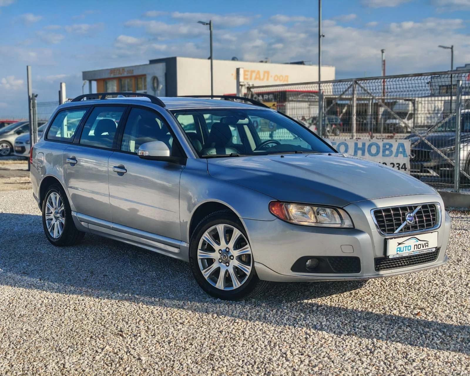 Volvo V70 2.4 ДИЗЕЛ 185 К.С. АВТОМАТИК! УНИКАЛНО СЪСТОЯНИЕ!!, снимка 15 - Автомобили и джипове - 56318221