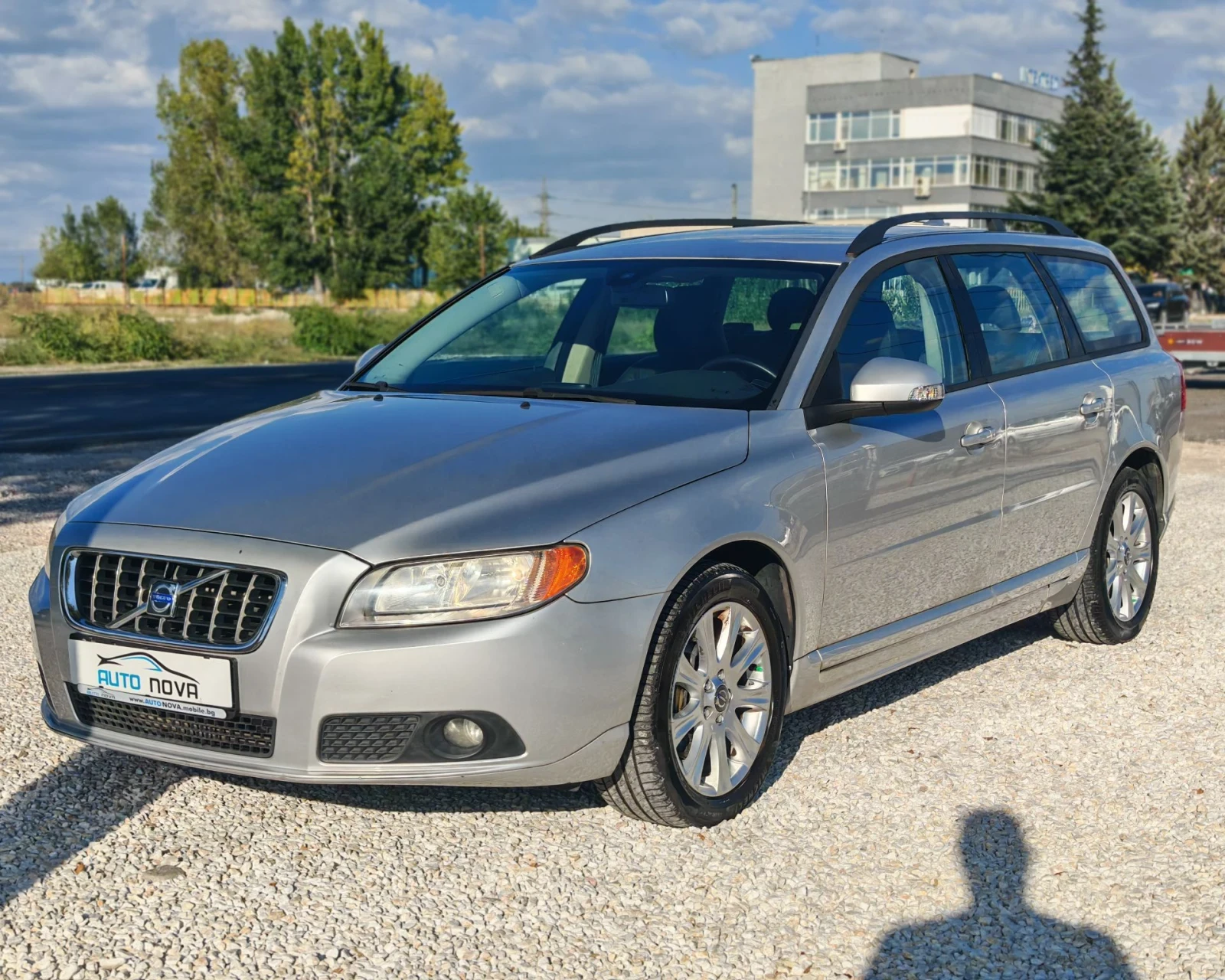 Volvo V70 2.4 ДИЗЕЛ 185 К.С. АВТОМАТИК! УНИКАЛНО СЪСТОЯНИЕ!!, снимка 3 - Автомобили и джипове - 56318221