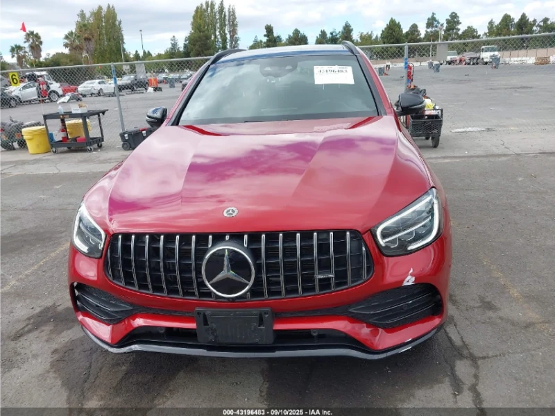 Mercedes-Benz GLC 43 AMG 4MATIC / DISTRONIC / ОБДУХВАНЕ / 360 / FULL, снимка 2 - Автомобили и джипове - 52584078