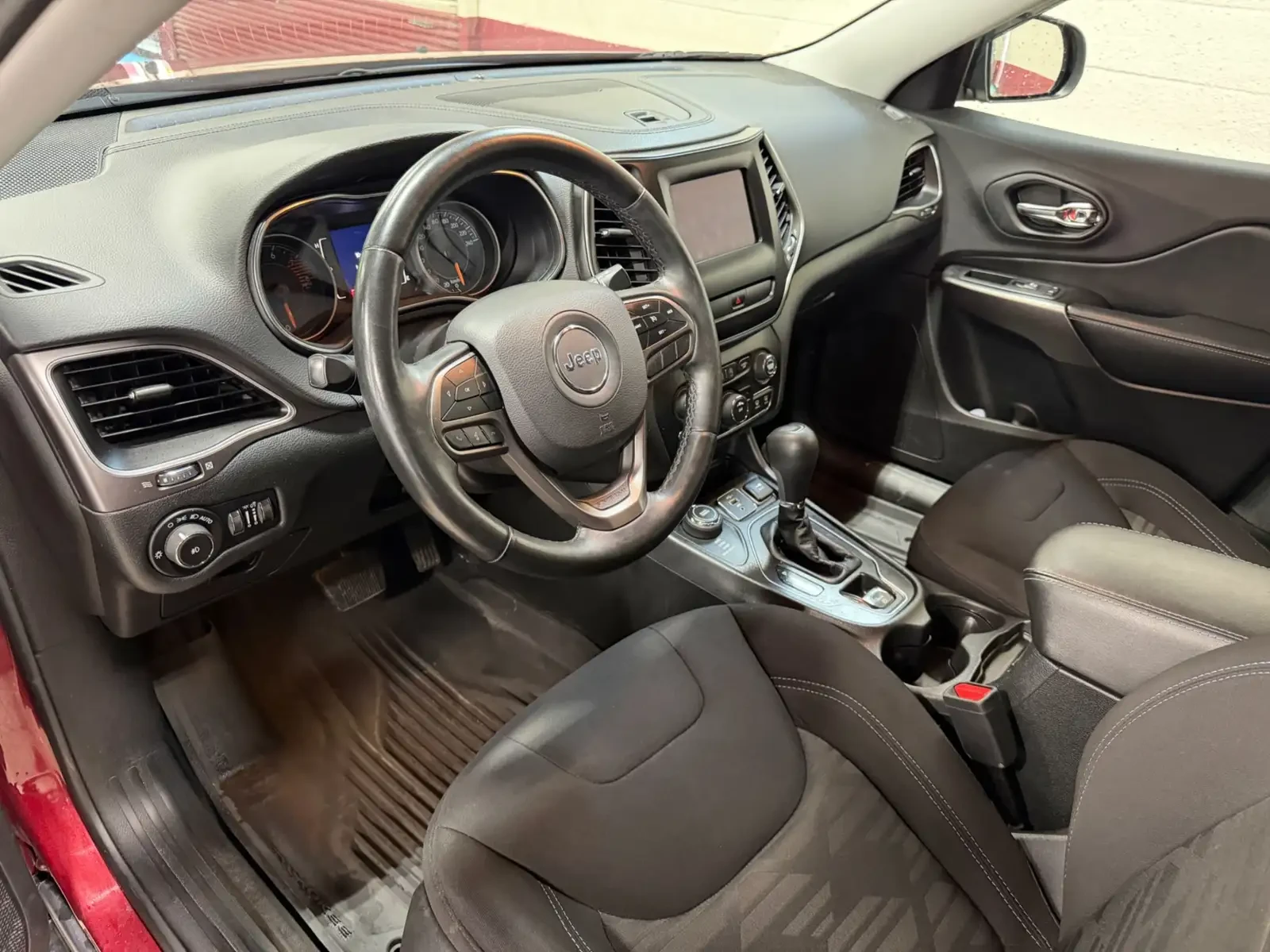 Jeep Grand cherokee * North 4x4 * CARFAX* ОПЦИЯ ЗА ФИНАНСИРАНЕ*  - изображение 9