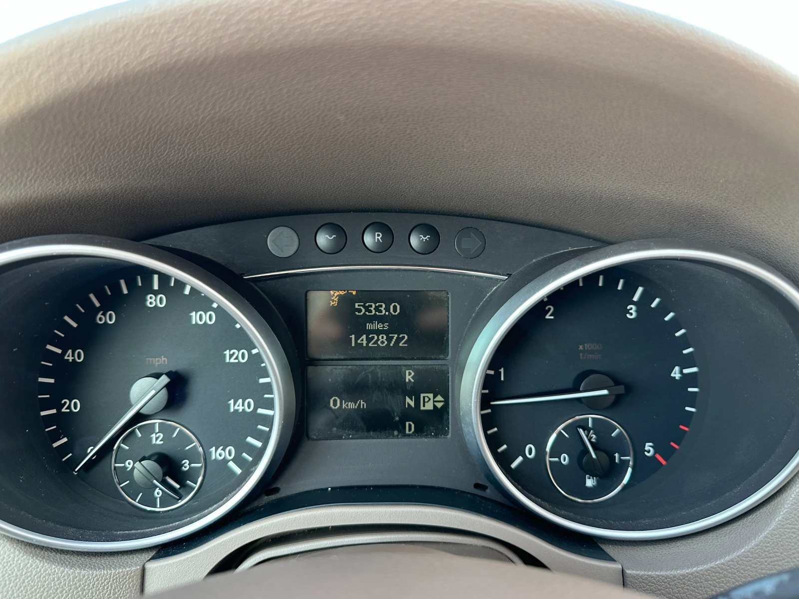 Mercedes-Benz ML 320 Спортпакет, снимка 12 - Автомобили и джипове - 53707168