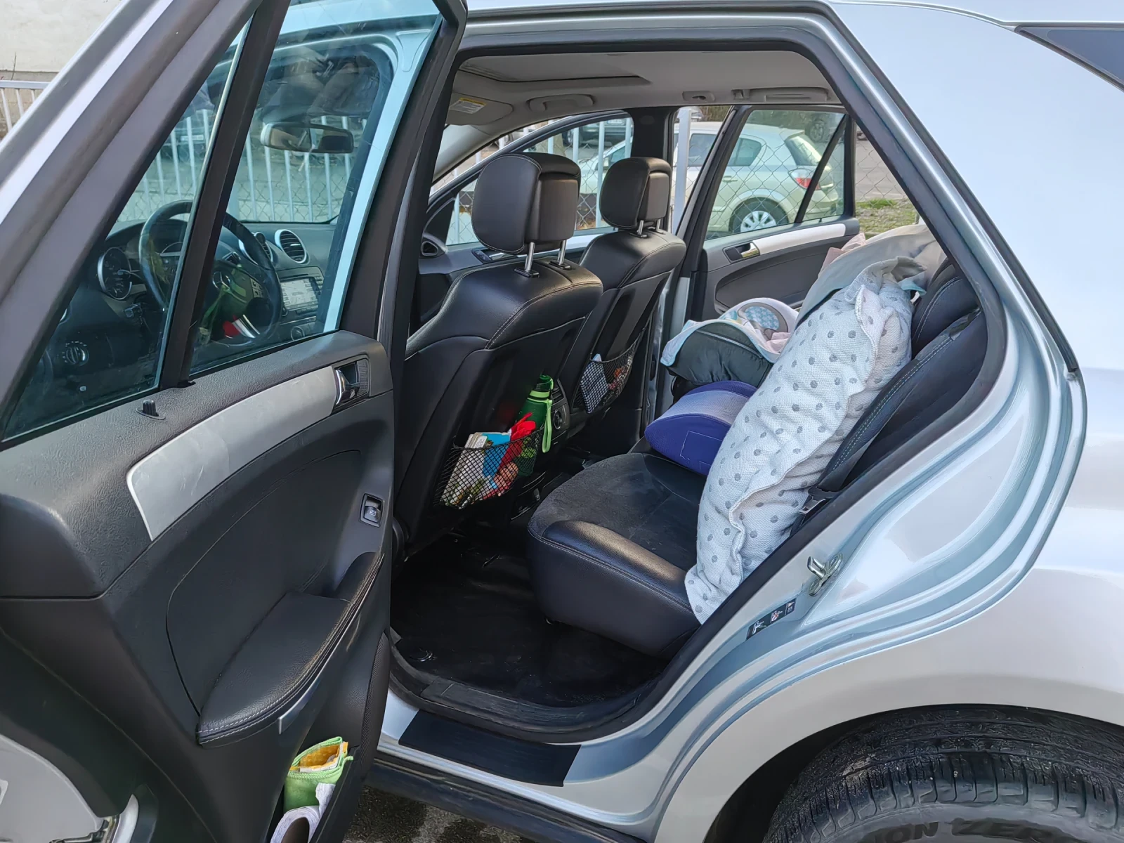 Mercedes-Benz ML 320 CDI, снимка 3 - Автомобили и джипове - 54025525