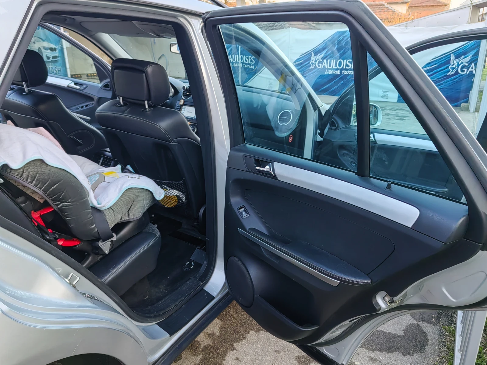 Mercedes-Benz ML 320 CDI, снимка 8 - Автомобили и джипове - 54025525