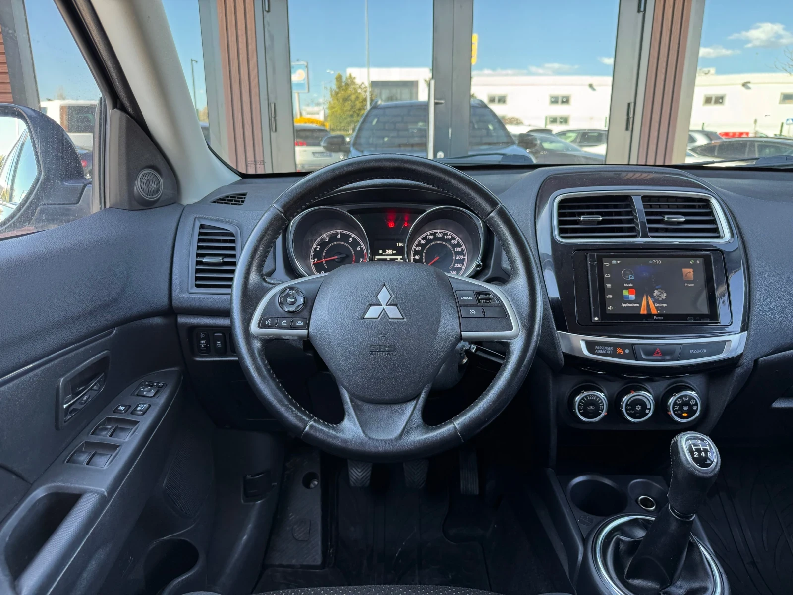 Mitsubishi ASX 1.6 Навигация* Подгрев* , снимка 10 - Автомобили и джипове - 54144828