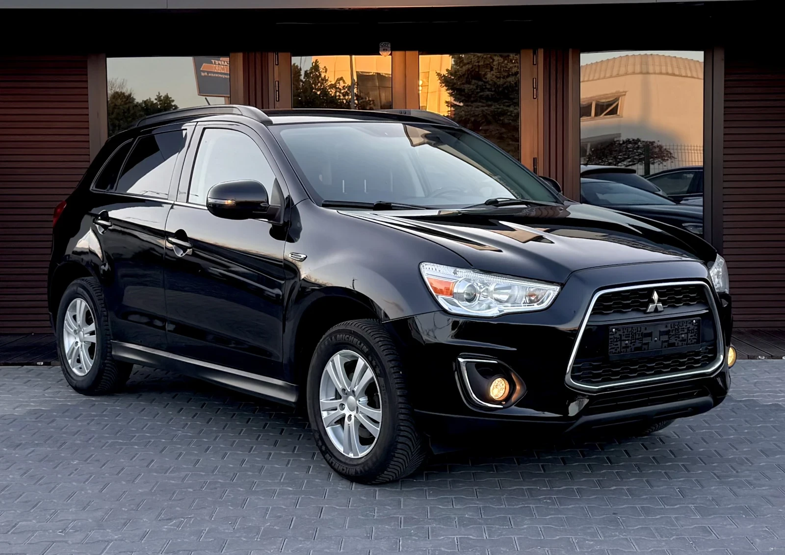 Mitsubishi ASX 1.6 Навигация* Подгрев* , снимка 3 - Автомобили и джипове - 54144828