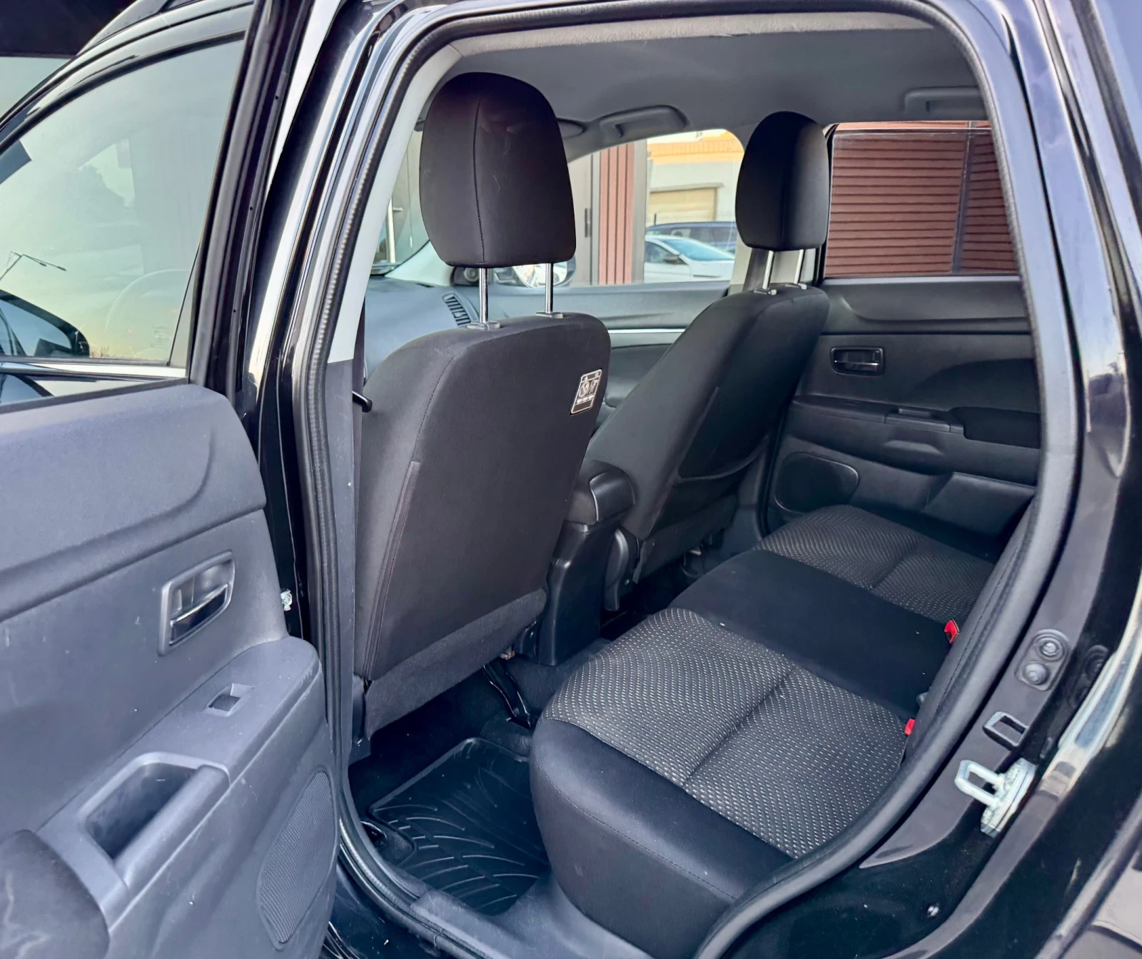 Mitsubishi ASX 1.6 Навигация* Подгрев* , снимка 8 - Автомобили и джипове - 54144828