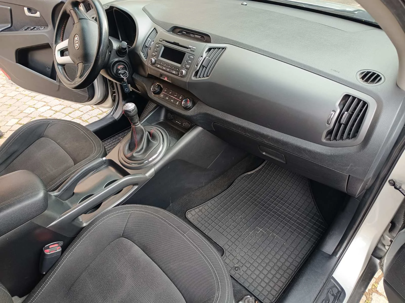 Kia Sportage, снимка 16 - Автомобили и джипове - 55291900
