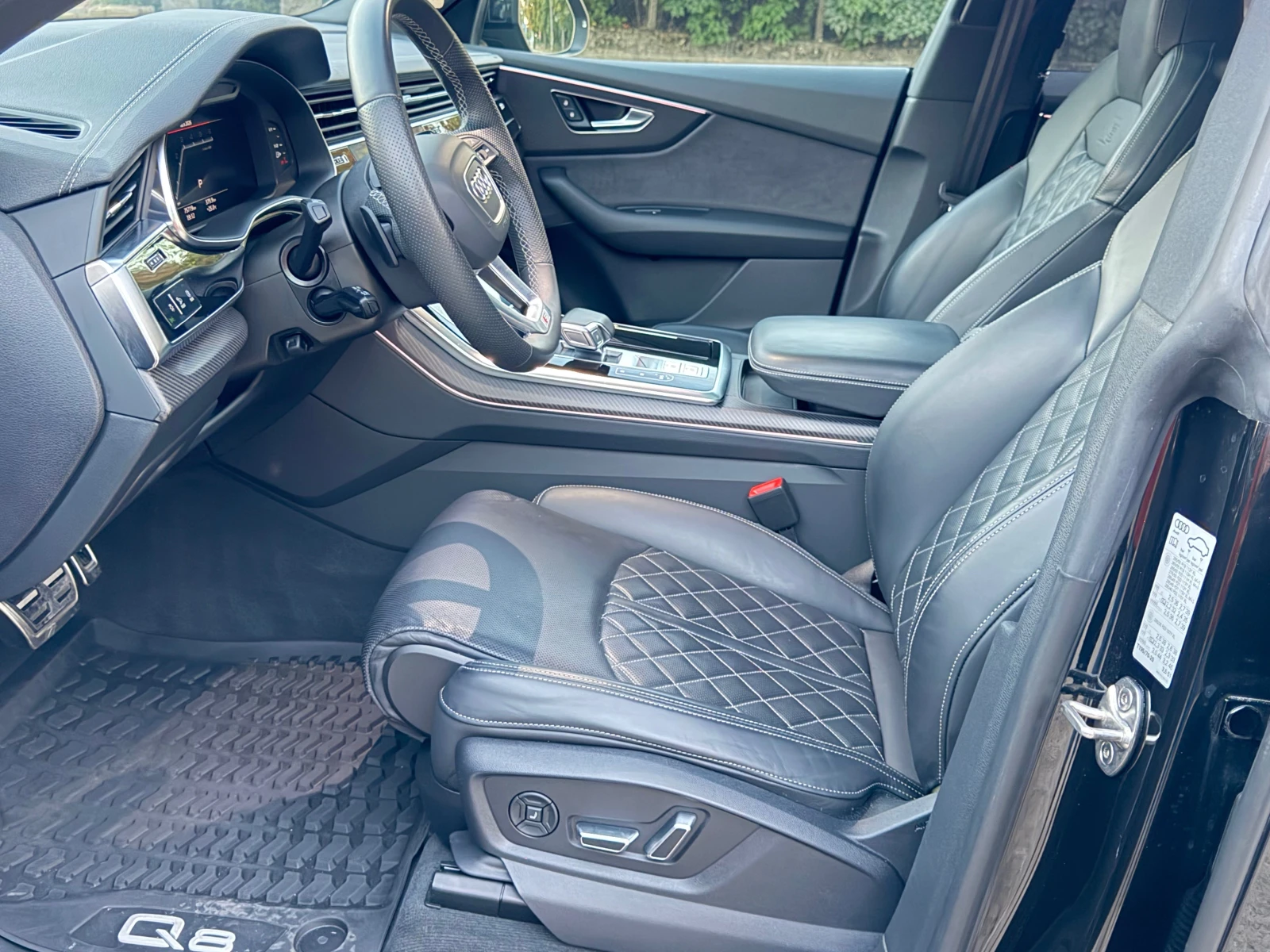 Audi Q8 50TDI Barter, снимка 11 - Автомобили и джипове - 56136111