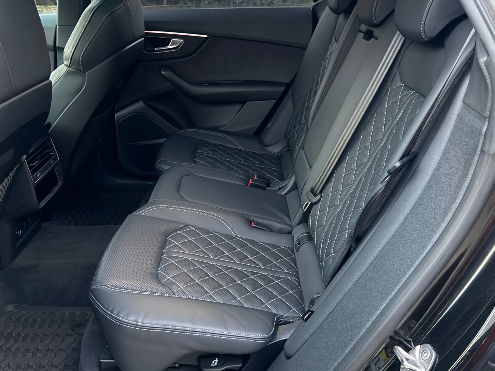 Audi Q8 50TDI Barter, снимка 12 - Автомобили и джипове - 56136111