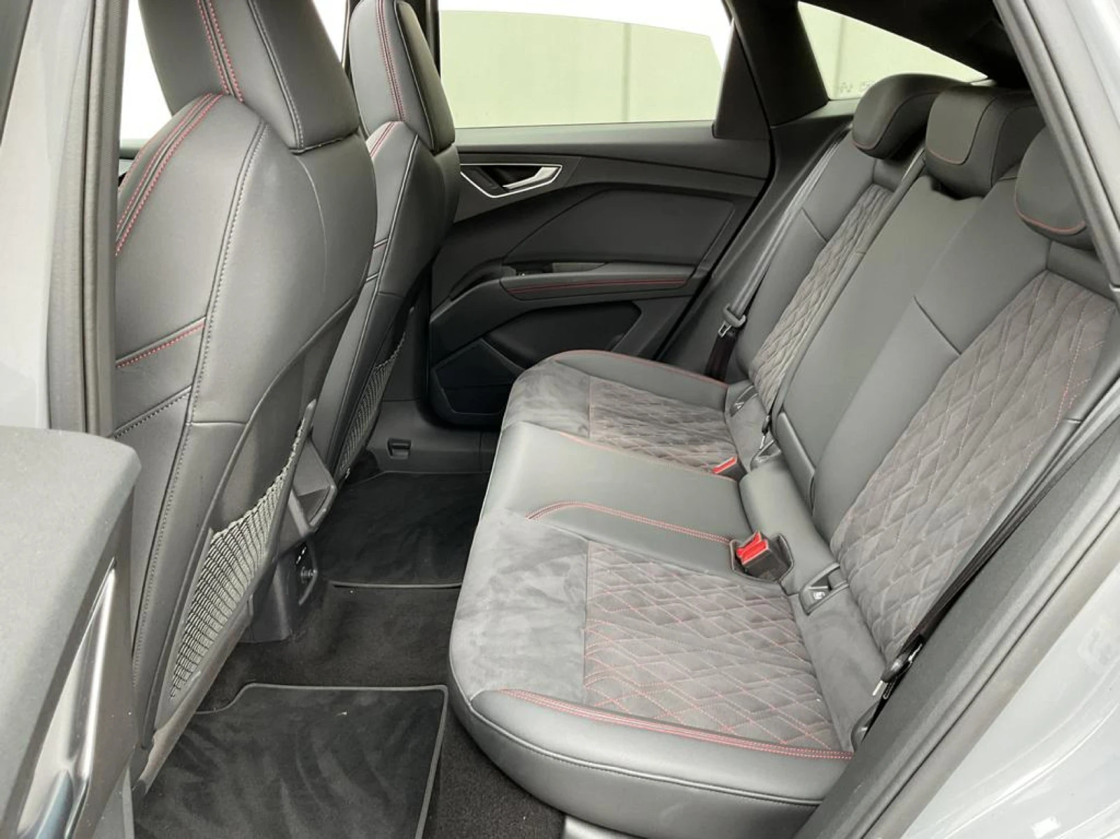 Audi Q4 Sportback 55 Quattro S-Line Leather LED Navi | Mobile.bg � ����������� 6